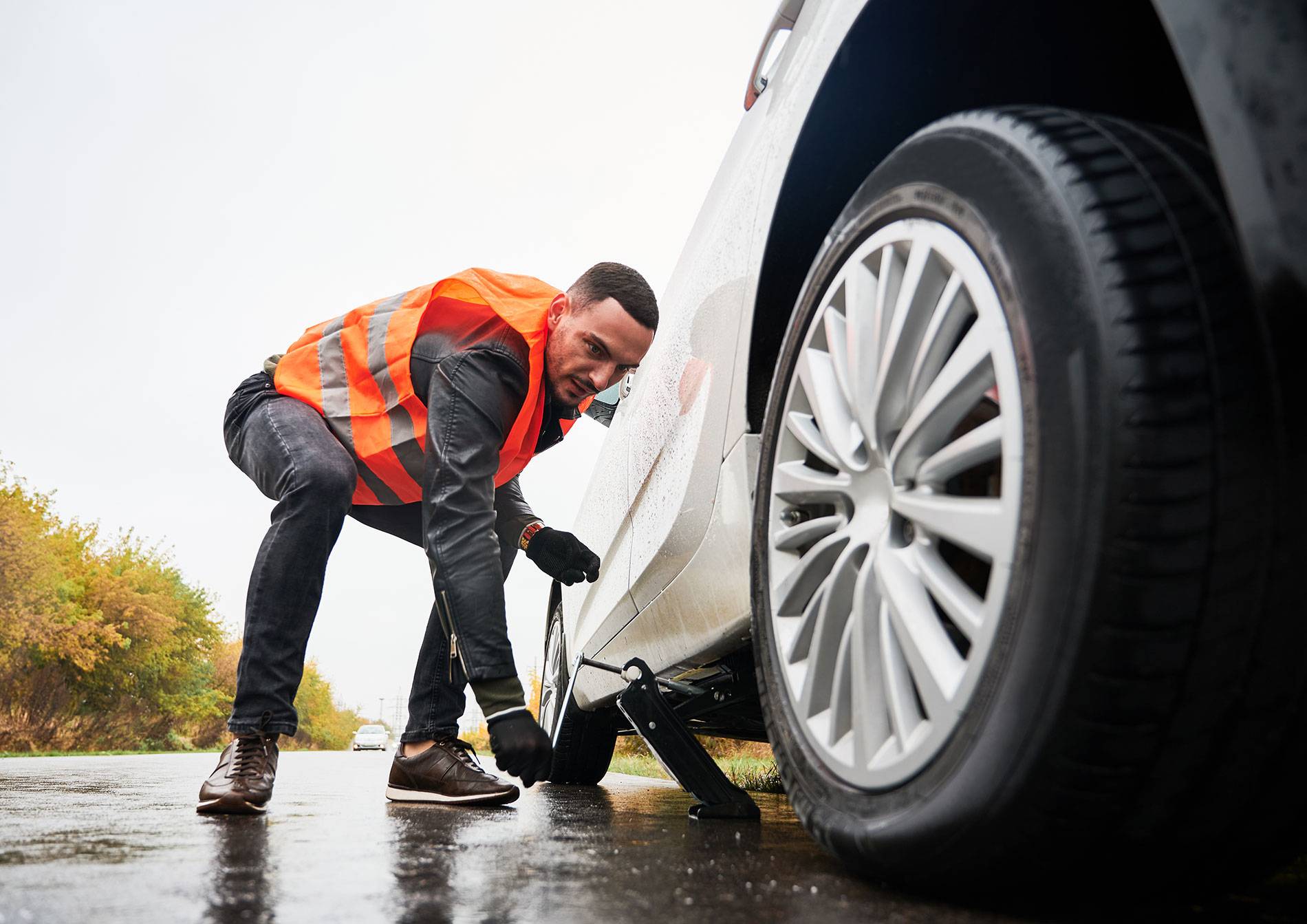 Knokturnal Mobile Ev Charging And Roadside Assistance Light Roadside